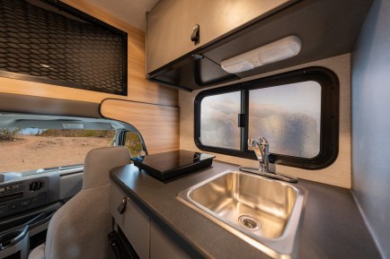 CR 18 ultra interior 2